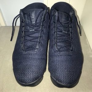 NAVY BLUE NIKE JORDANS